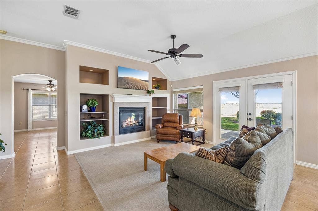 9221 Perimeter Street, Denton, TX 76207