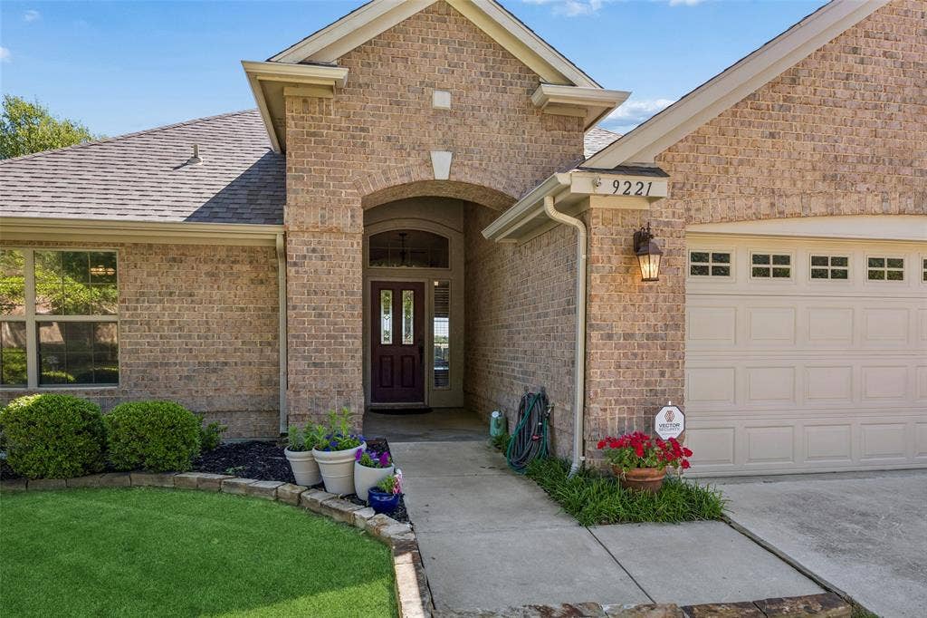 9221 Perimeter Street, Denton, TX 76207