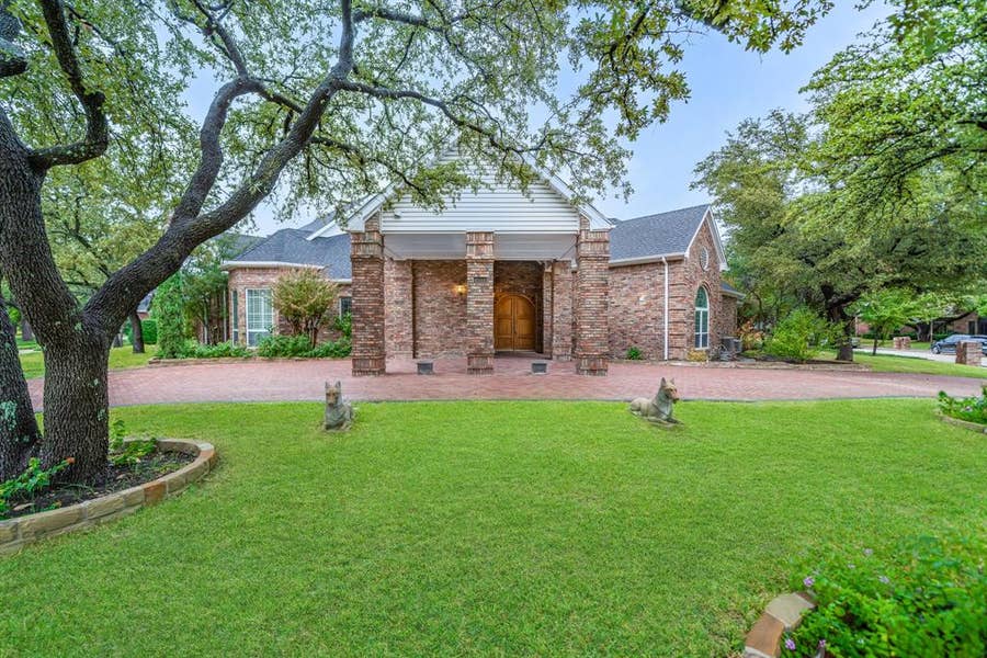 Property photo for 4503 Bretton Bay Lane, Dallas, TX