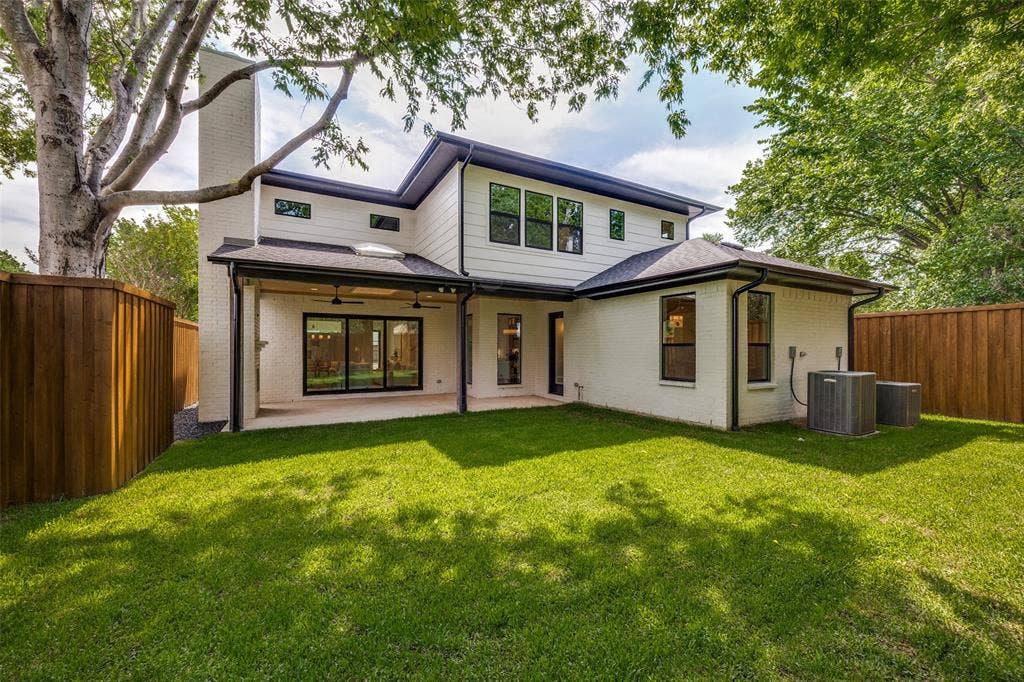 4347 DELMAR Avenue, Dallas, TX 75206 Large pool-sized yard