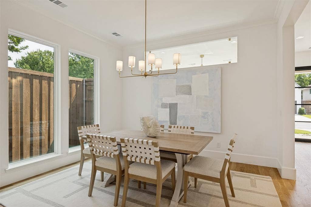 4347 DELMAR Avenue, Dallas, TX 75206 Main Dining Room