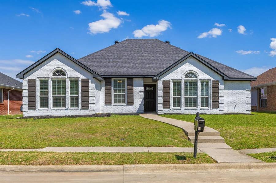 Property photo for 709 Flagstone Way, Wylie, TX