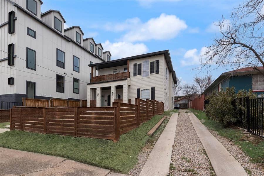 Property photo for 506 N Lancaster Avenue, Dallas, TX