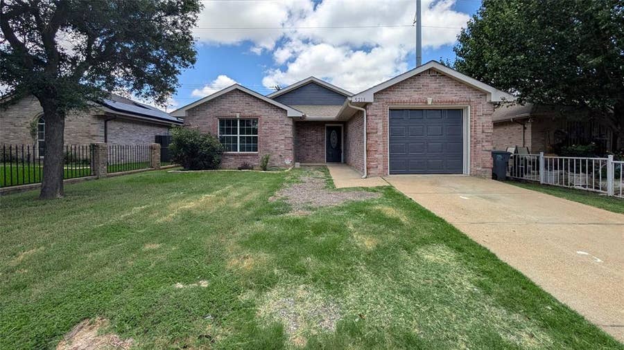Property photo for 5213 Mimi Court, Dallas, TX