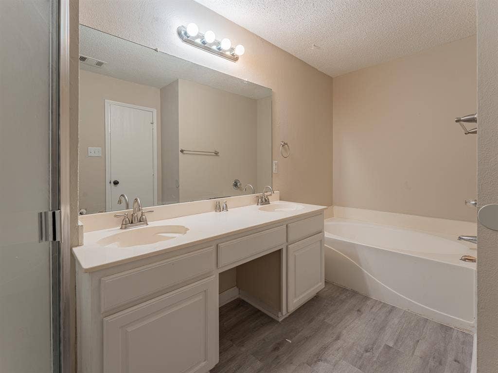 5807 Rock Meadow Trail, Arlington, TX 76017 5807 Rock Meadow Trail, Arlington, TX 76017