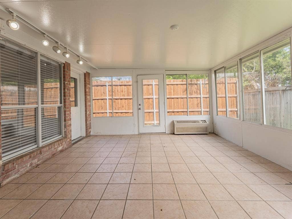 5807 Rock Meadow Trail, Arlington, TX 76017 5807 Rock Meadow Trail, Arlington, TX 76017