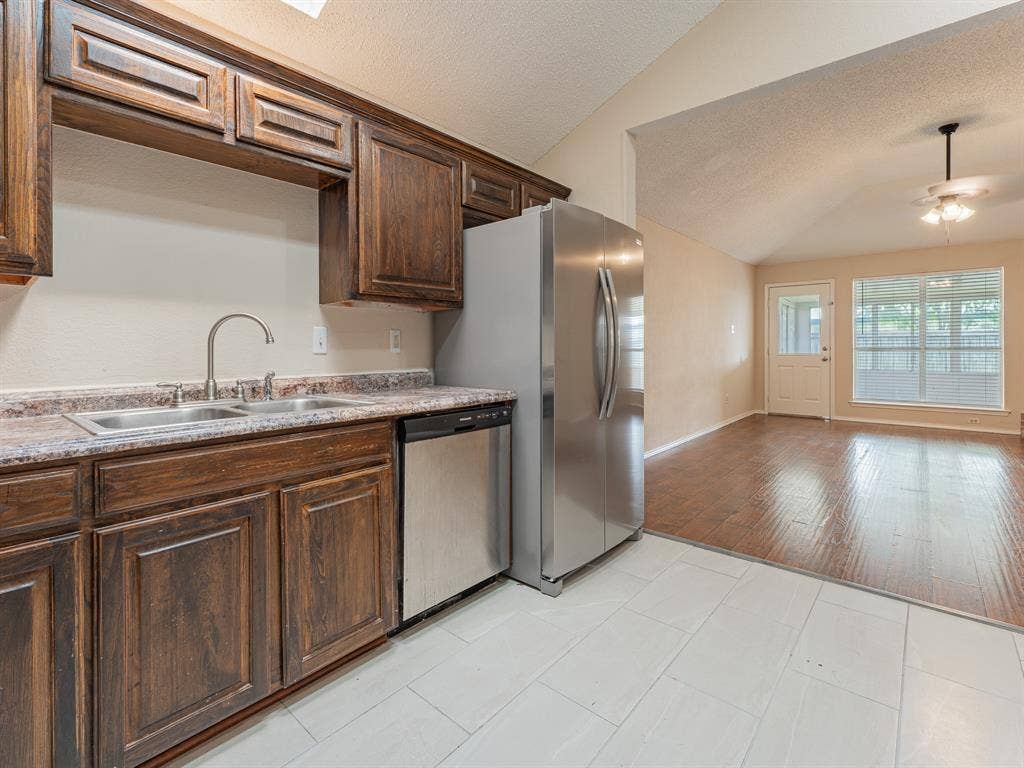 5807 Rock Meadow Trail, Arlington, TX 76017 5807 Rock Meadow Trail, Arlington, TX 76017