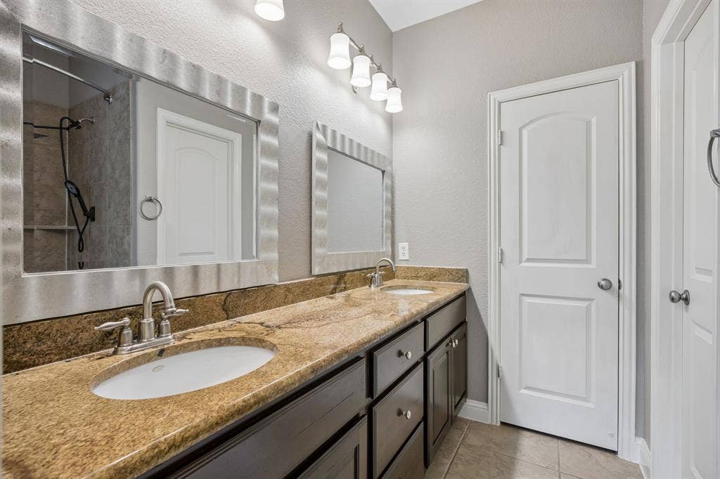 5753 Lois Lane, Plano, TX 75024