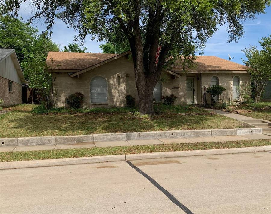 Property photo for 6001 Redwood Lane, Rowlett, TX