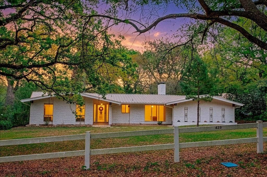 439 N Lonestar Lane, Hideaway, TX 75771 439 N Lonestar Lane, Hideaway, TX 75771