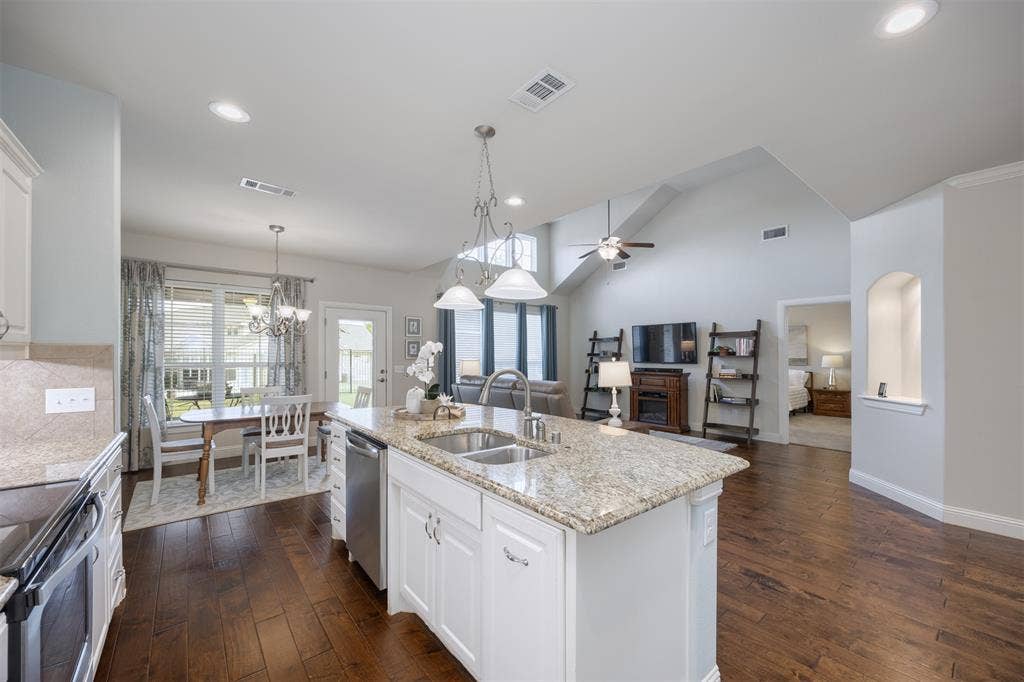 205 Terra Verde Lane, McKinney, TX 75069 205 Terra Verde Lane, McKinney, TX 75069