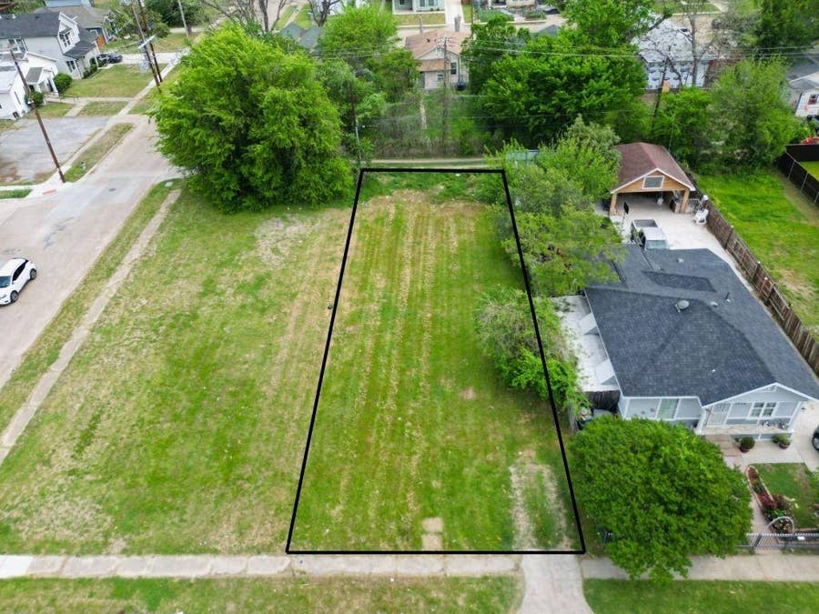 Property photo for 3404 Edgewood Street, Dallas, TX