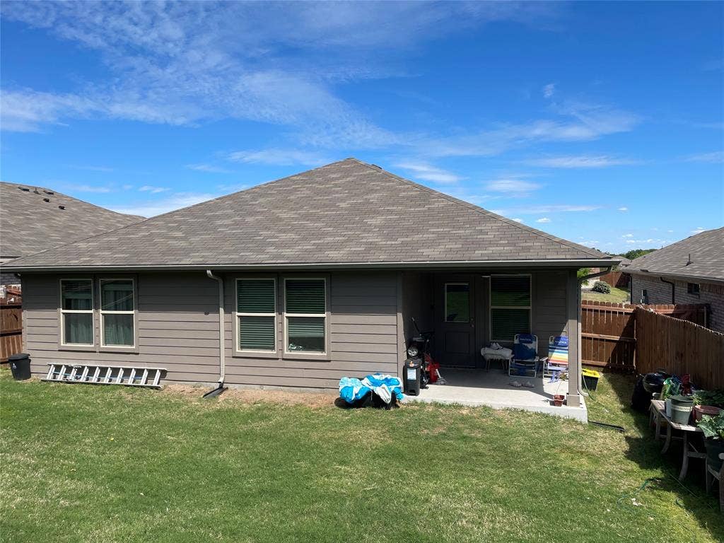 213 Asheville Street, Azle, TX 76020 Covered Porch