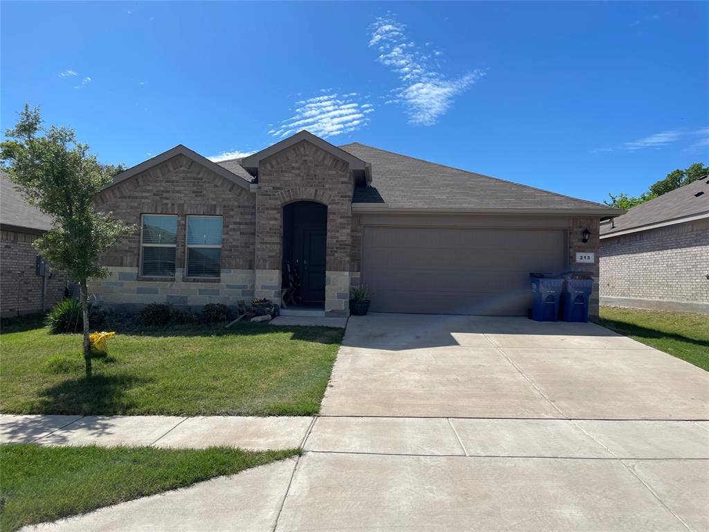 213 Asheville Street, Azle, TX 76020 213 Asheville Street, Azle, TX 76020