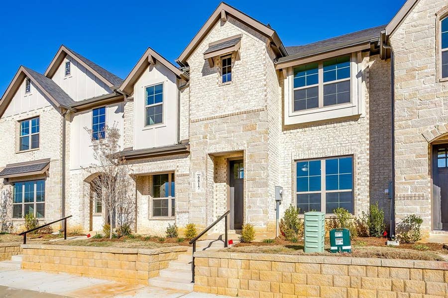 Property photo for 6916 Yellow Hammer Way, Arlington, TX
