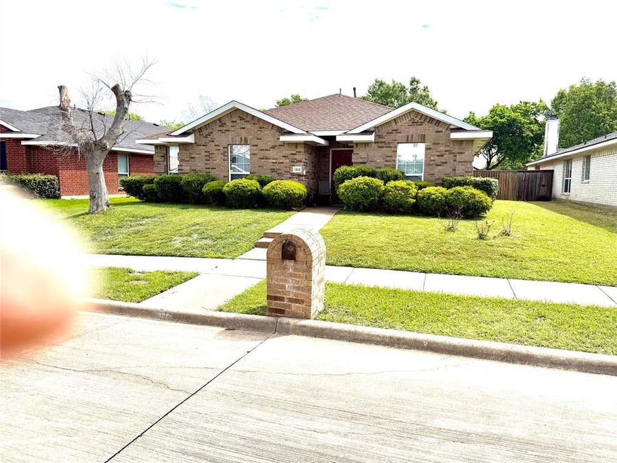 Property photo for 1312 Sunshine Court, Lancaster, TX