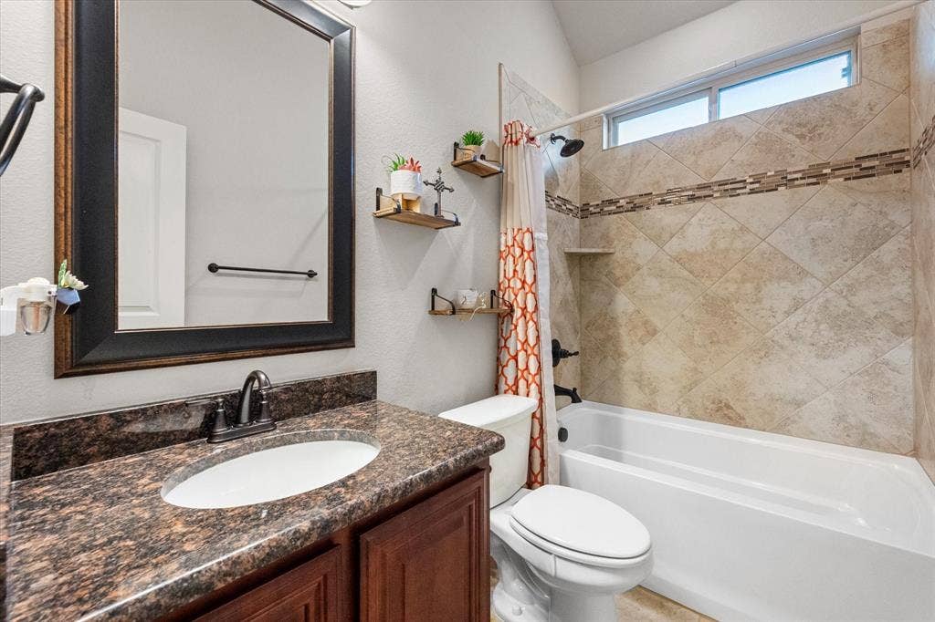 725 Staghorn Street, Midlothian, TX 76065 725 Staghorn Street, Midlothian, TX 76065