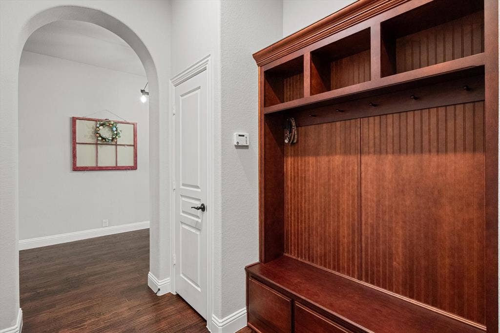 725 Staghorn Street, Midlothian, TX 76065 725 Staghorn Street, Midlothian, TX 76065