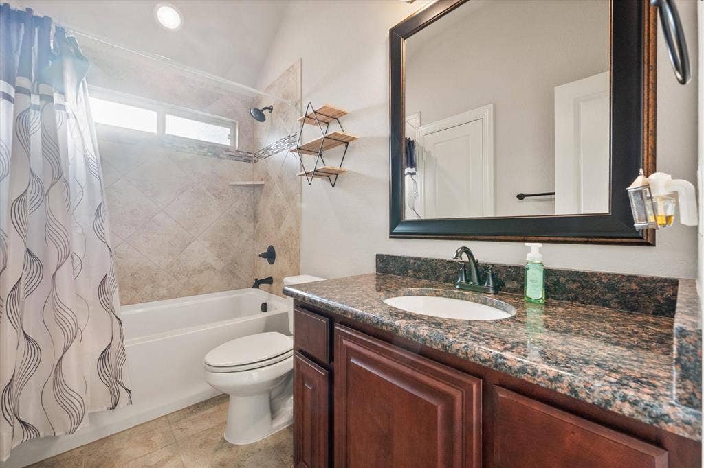 725 Staghorn Street, Midlothian, TX 76065 725 Staghorn Street, Midlothian, TX 76065