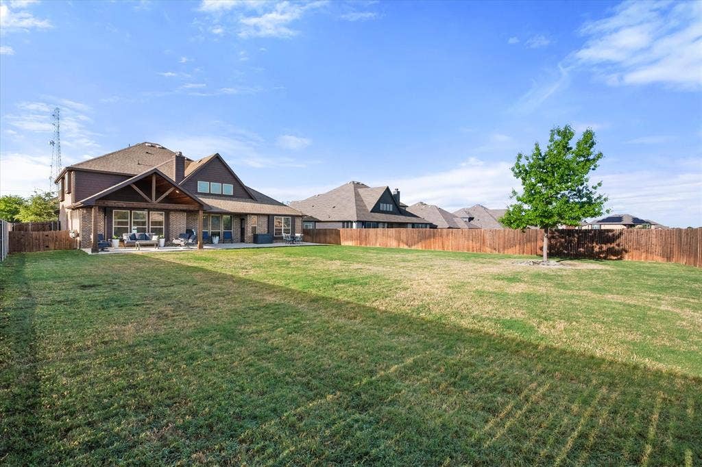725 Staghorn Street, Midlothian, TX 76065 725 Staghorn Street, Midlothian, TX 76065