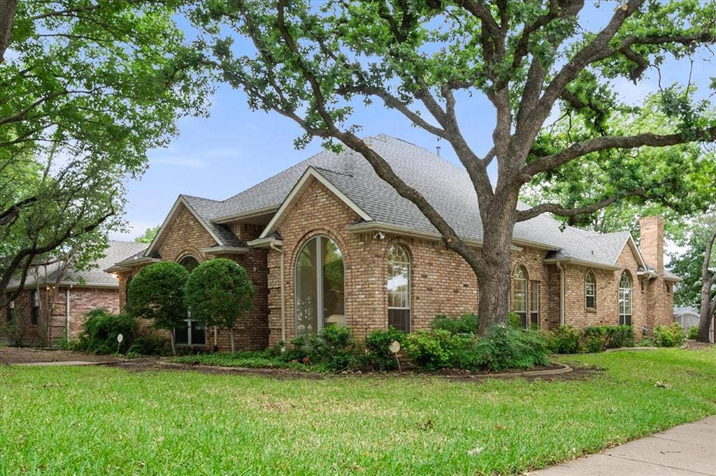 5200 Independence Avenue, Arlington, TX 76017 5200 Independence - nice corner lot