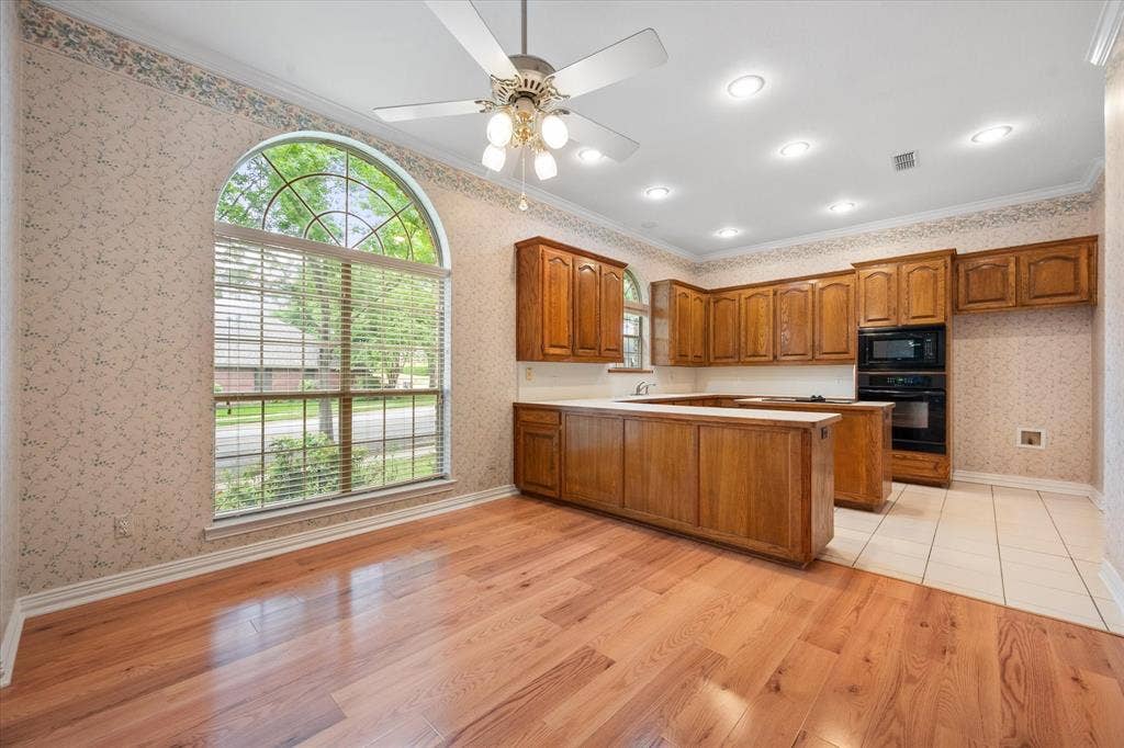 5200 Independence Avenue, Arlington, TX 76017 5200 Independence Avenue, Arlington, TX 76017