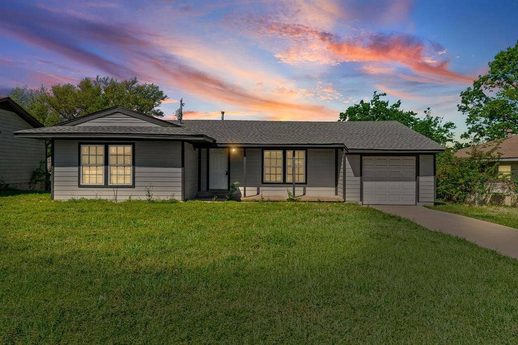 1704 Langford Street, Greenville, TX 75401 1704 Langford Street, Greenville, TX 75401