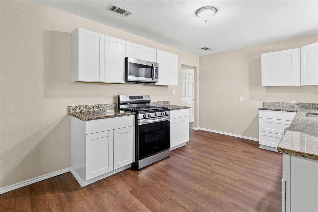 1704 Langford Street, Greenville, TX 75401 1704 Langford Street, Greenville, TX 75401