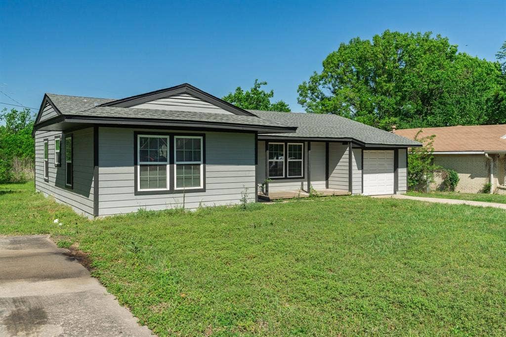 1704 Langford Street, Greenville, TX 75401 1704 Langford Street, Greenville, TX 75401