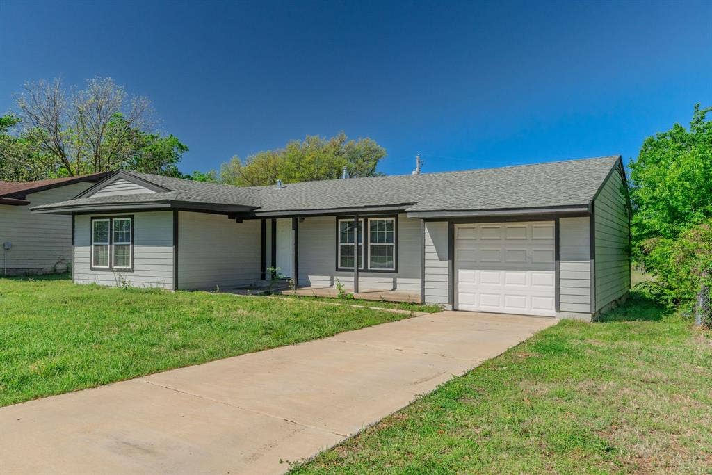 1704 Langford Street, Greenville, TX 75401 1704 Langford Street, Greenville, TX 75401
