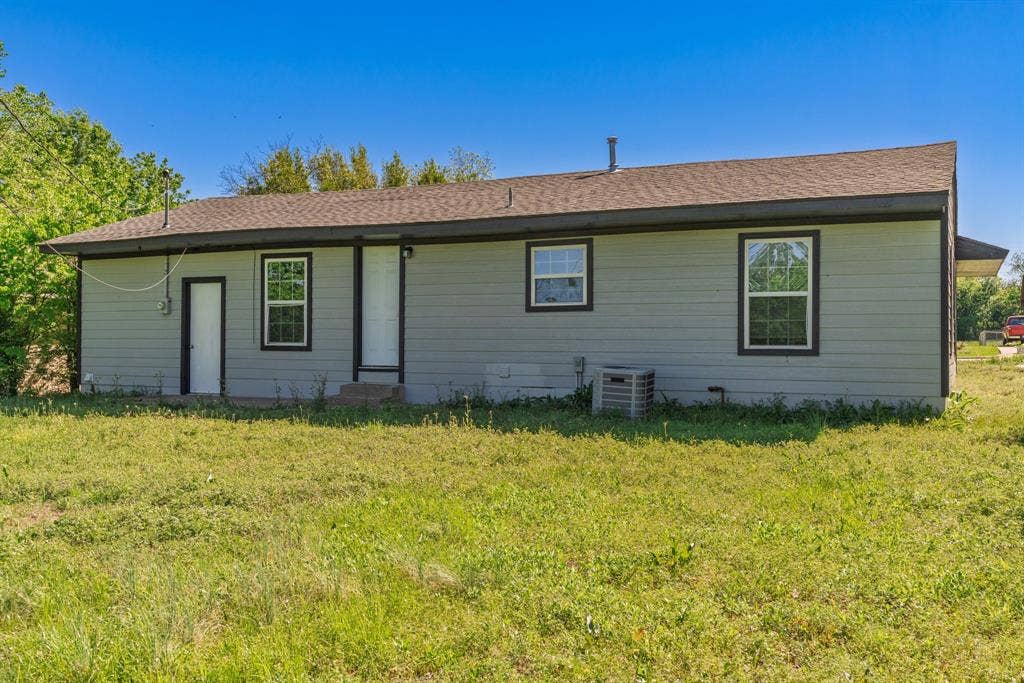 1704 Langford Street, Greenville, TX 75401 1704 Langford Street, Greenville, TX 75401