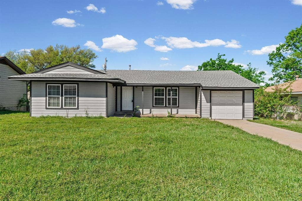 1704 Langford Street, Greenville, TX 75401 1704 Langford Street, Greenville, TX 75401