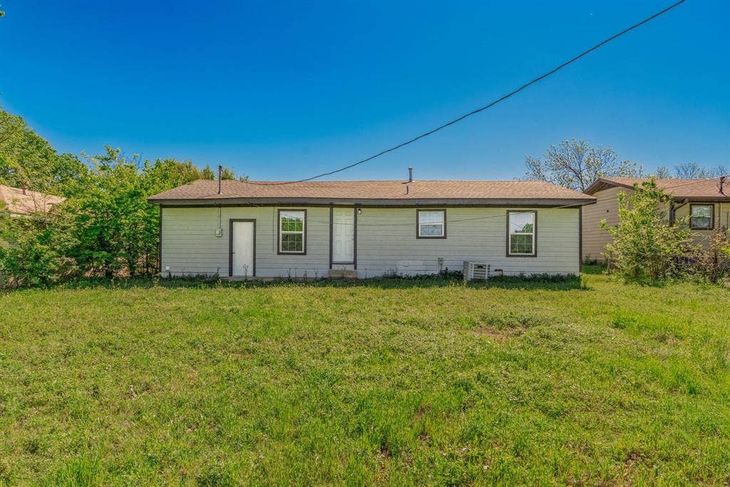 1704 Langford Street, Greenville, TX 75401 1704 Langford Street, Greenville, TX 75401