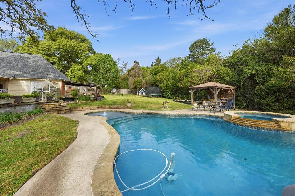 603 Country Club Circle, Athens, TX 75751 603 Country Club Circle, Athens, TX 75751