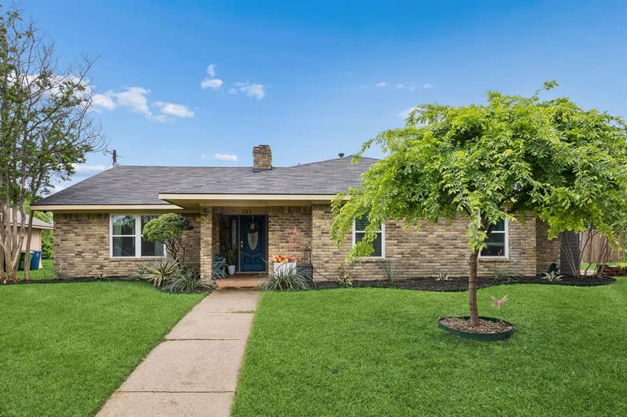 Property photo for 722 Royal Oaks Drive, Garland, TX