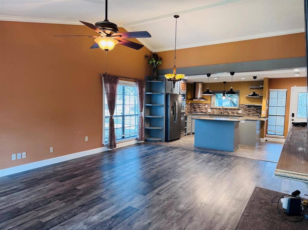 225 California Drive, Glenn Heights, TX 75154 225 California Drive, Glenn Heights, TX 75154