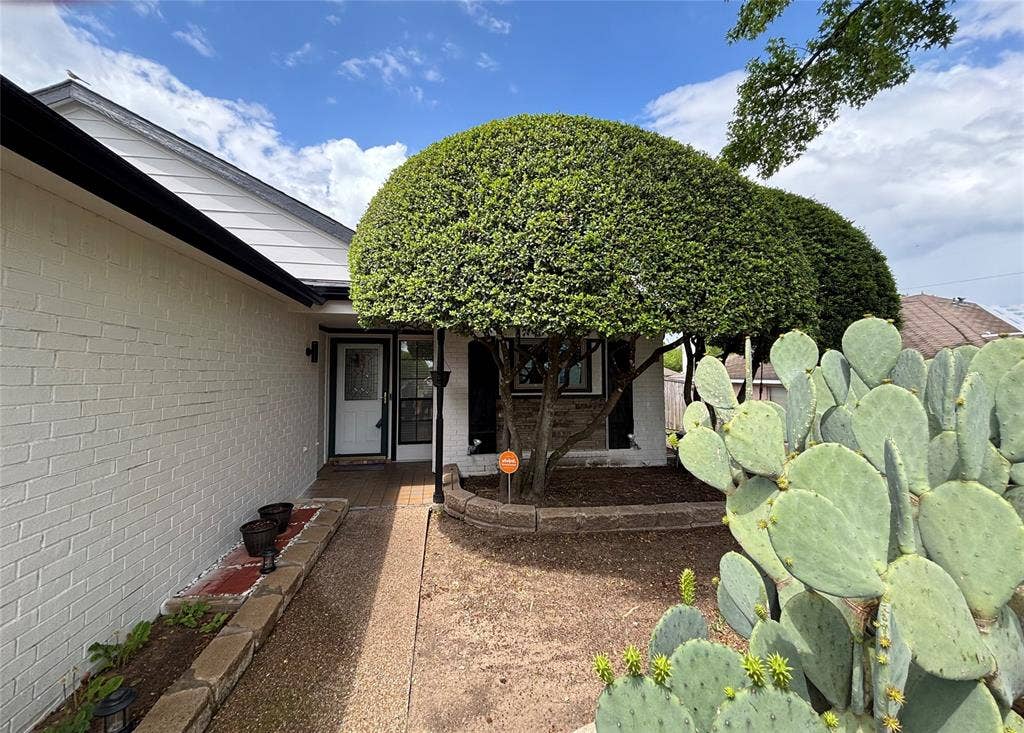 225 California Drive, Glenn Heights, TX 75154 225 California Drive, Glenn Heights, TX 75154
