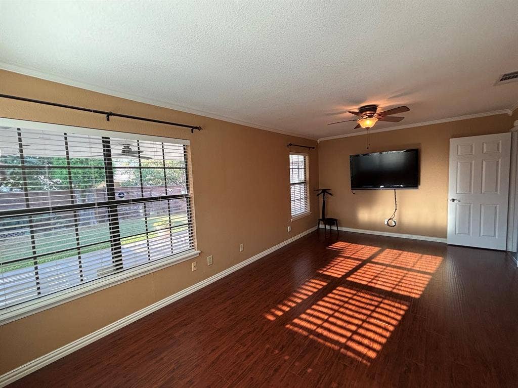 225 California Drive, Glenn Heights, TX 75154 225 California Drive, Glenn Heights, TX 75154