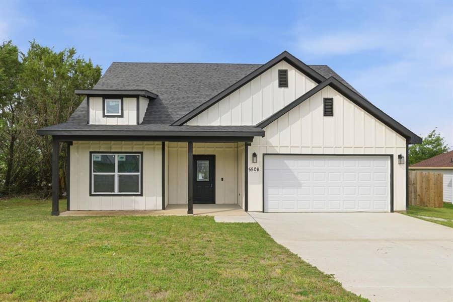 Property photo for 5508 Firewood Trail, Granbury, TX