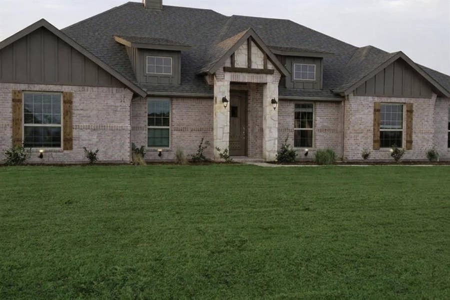 Property photo for 6407 Starr Drive, McKinney, TX