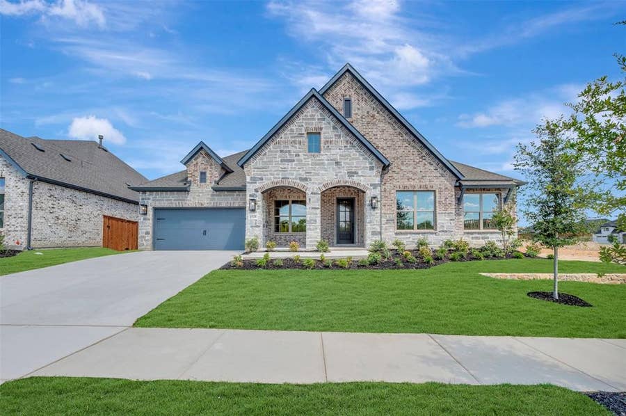 Property photo for 1908 Mitchell Drive, Van Alstyne, TX