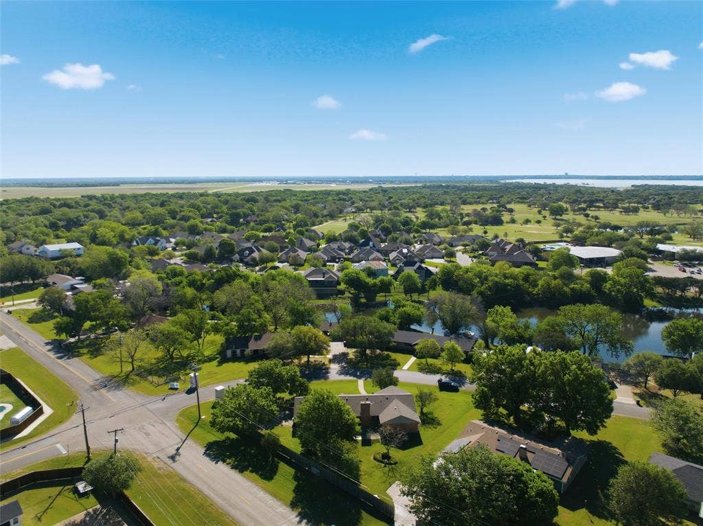 9321 Tree Lake Drive, Waco, TX 76708 9321 Tree Lake Drive, Waco, TX 76708