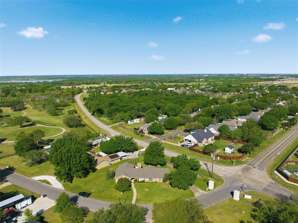 9321 Tree Lake Drive, Waco, TX 76708 9321 Tree Lake Drive, Waco, TX 76708