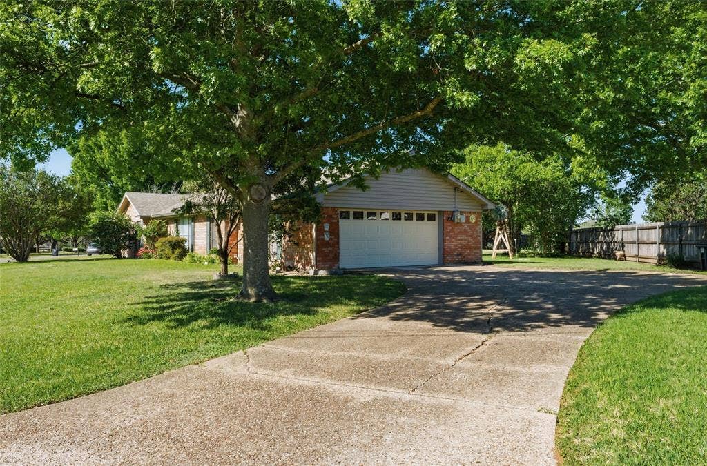 9321 Tree Lake Drive, Waco, TX 76708 9321 Tree Lake Drive, Waco, TX 76708
