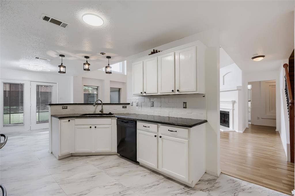 1614 Powder Horn Lane, Arlington, TX 76018 1614 Powder Horn Lane, Arlington, TX 76018