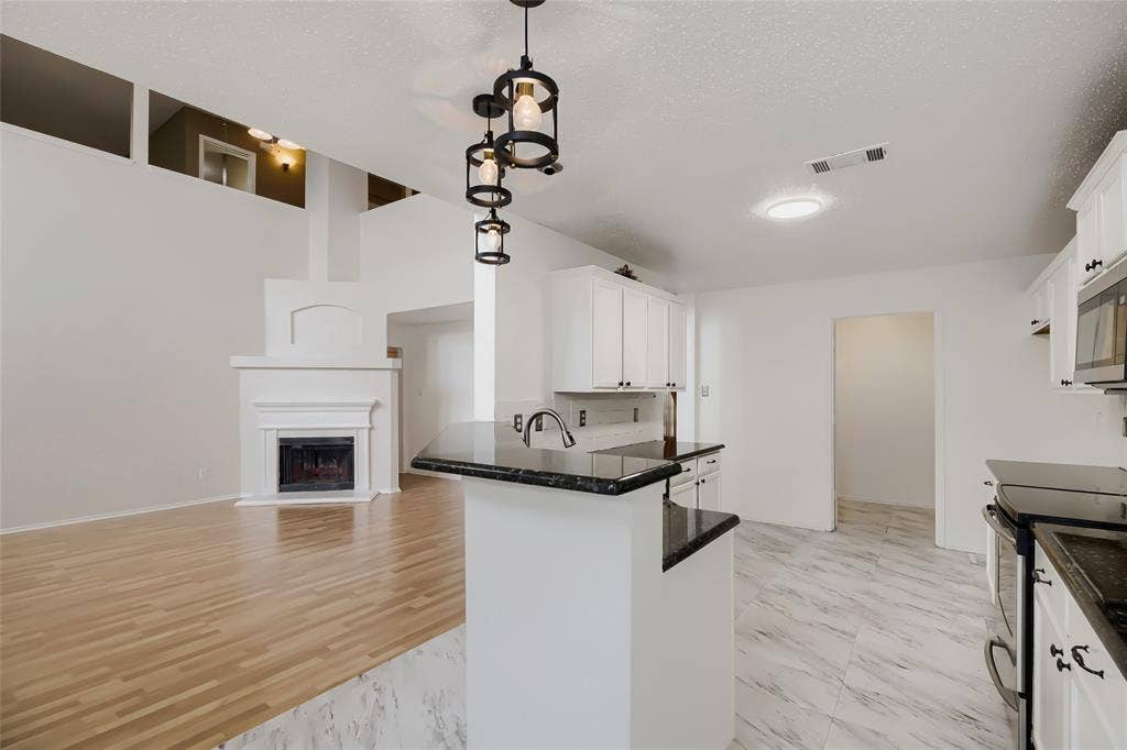 1614 Powder Horn Lane, Arlington, TX 76018 1614 Powder Horn Lane, Arlington, TX 76018