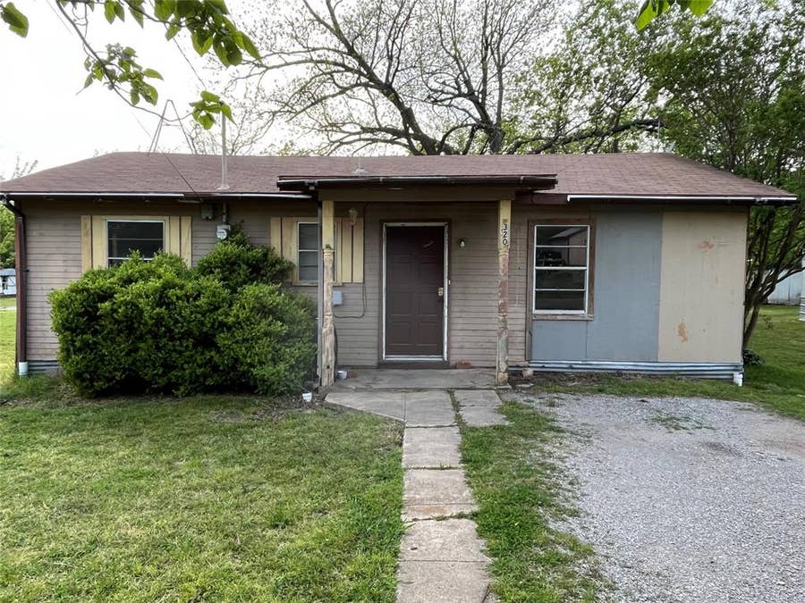Property photo for 320 S Manson Street, Wolfe City, TX