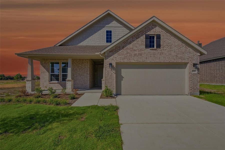 Property photo for 3005 Leopard Lane, Ennis, TX