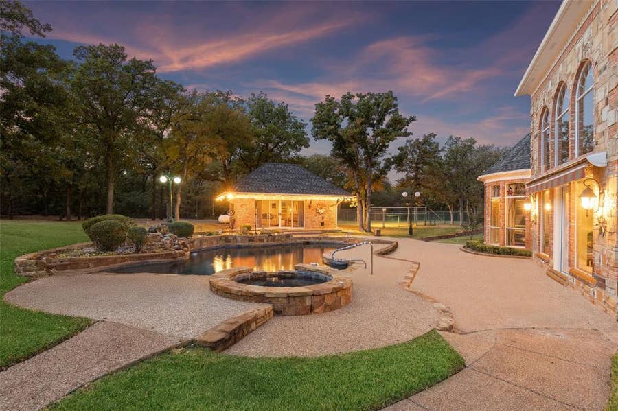 Property photo for 385 Meadow View Drive, Argyle, TX