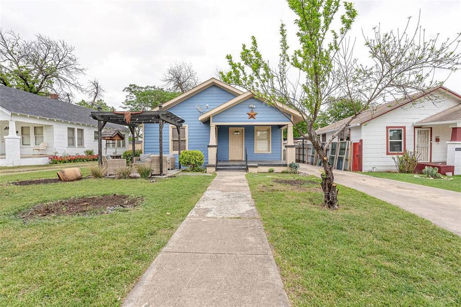 Property photo for 2218 Lincoln Avenue, Fort Worth, TX
